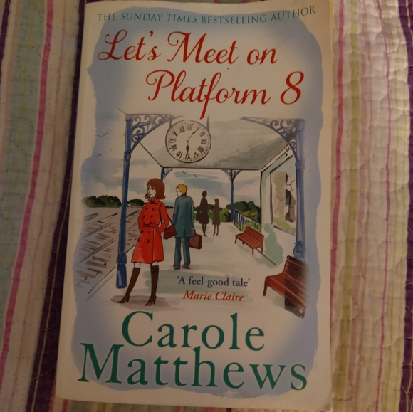 Let's Meet on Platform 8 by Carole Matthews Paperback Book - Picture 6 of 6